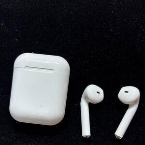 Wireless White Earbud Headphones